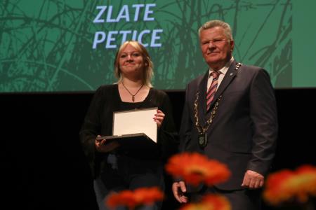 ZLATE PETICE 88 FOTO LJUBO VUKELIČ